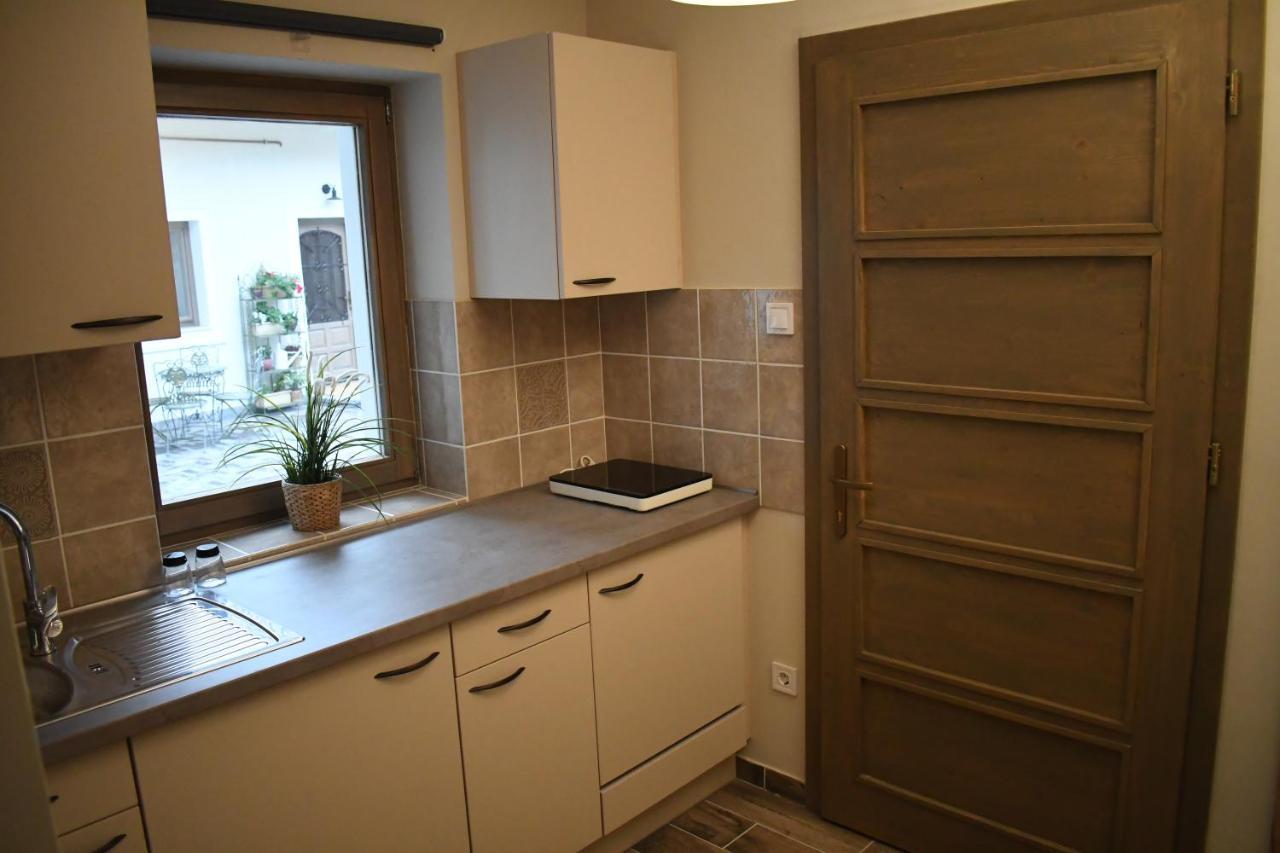Vatus Apartmanhaz Vác Exterior photo