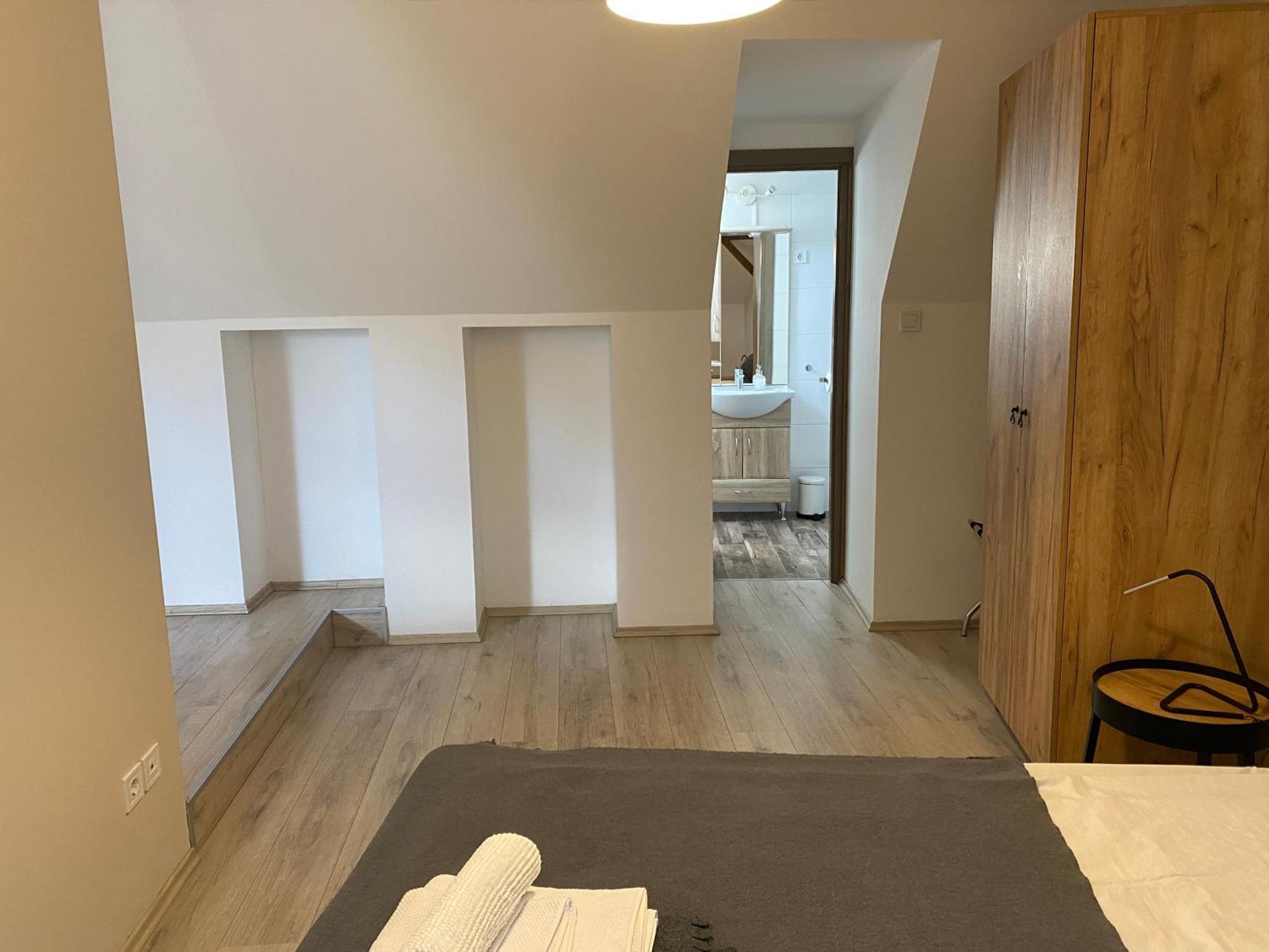 Vatus Apartmanhaz Vác Exterior photo