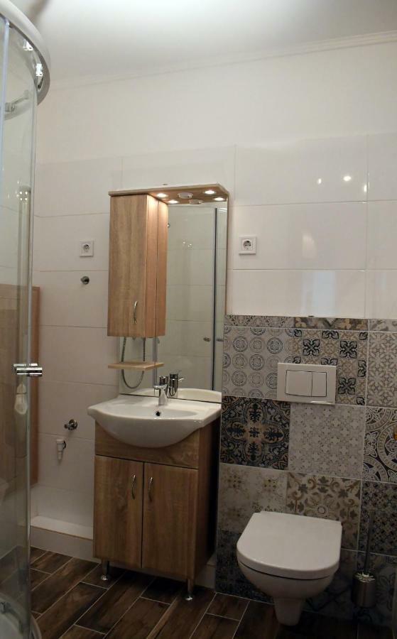Vatus Apartmanhaz Vác Exterior photo