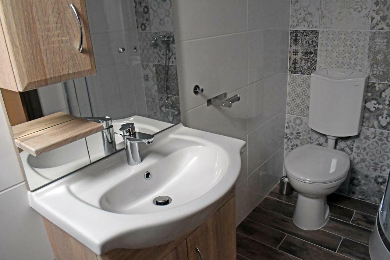 Vatus Apartmanhaz Vác Exterior photo