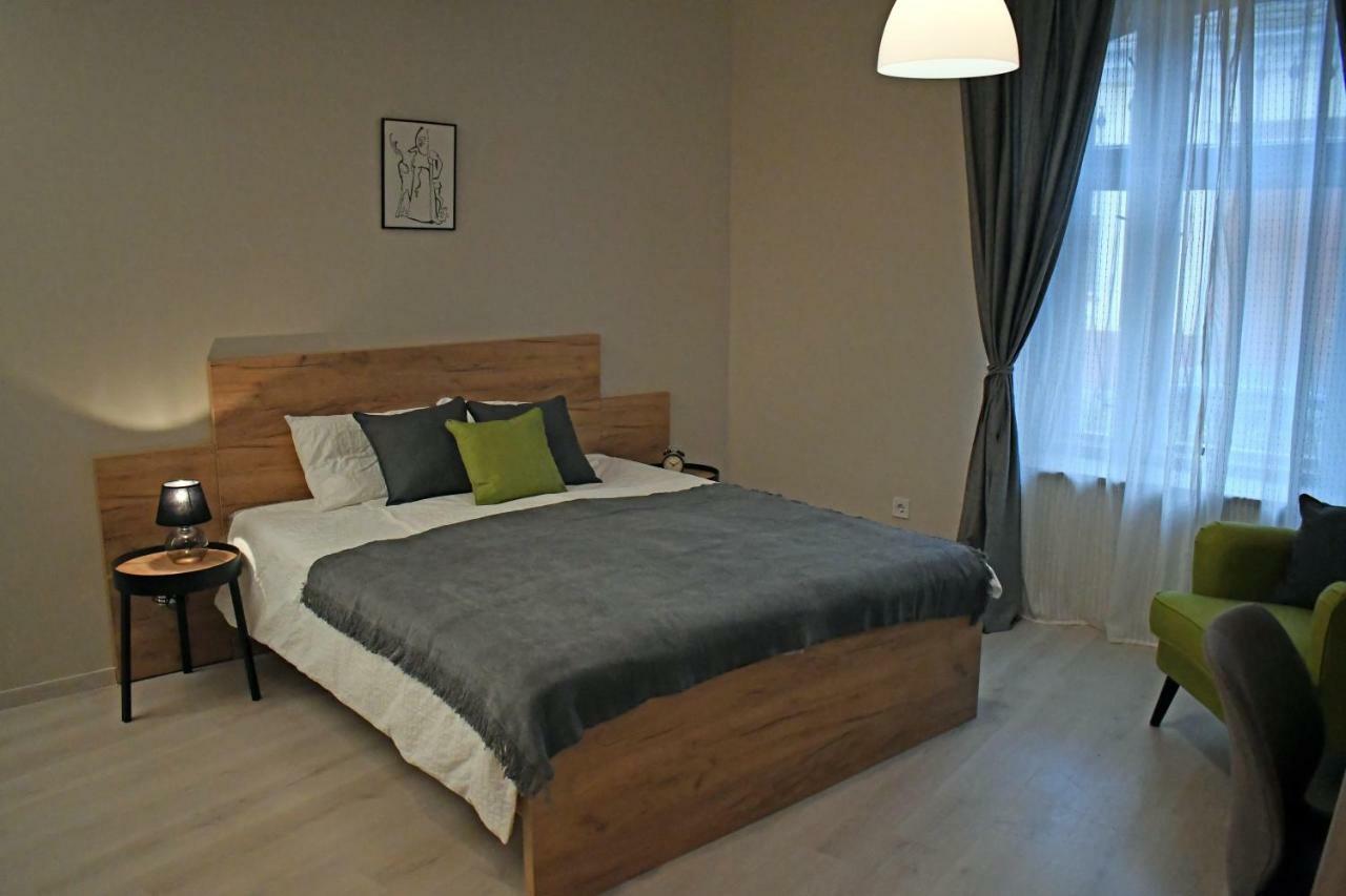 Vatus Apartmanhaz Vác Exterior photo